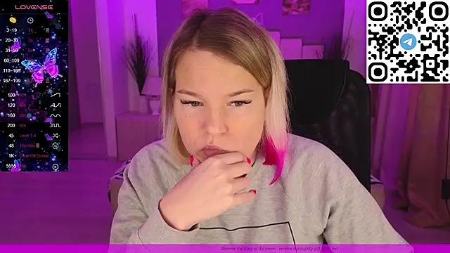 EVAshinyGIRL online show from 02-05-25, 07:50