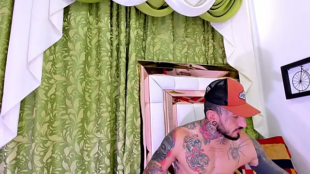 Snapshot of dilan_scootk_ chatting on 11-04-25, 07:13 dilan scootk online show from 11-04-25, 07:13