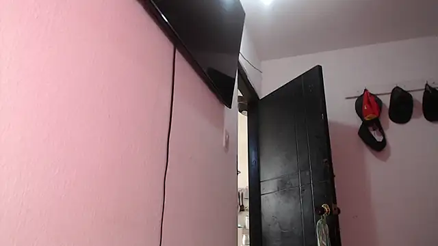 Snapshot of Alizloven chatting on 03-16-25, 01:27 Alizloven online show from 03-16-25, 01:27