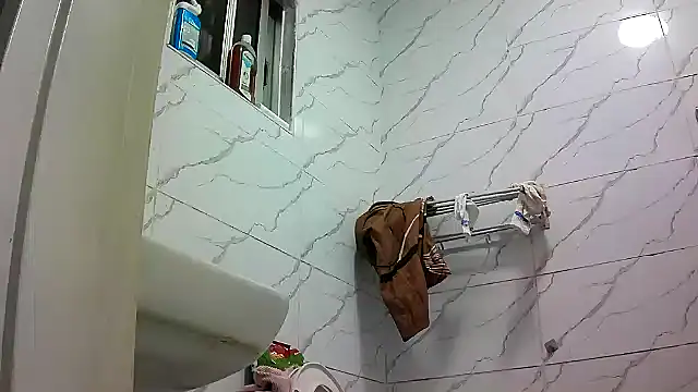 Snapshot of kisstoyousoon2024 chatting on 03-18-25, 06:15 kisstoyousoon2024 online show from 03-18-25, 06:15