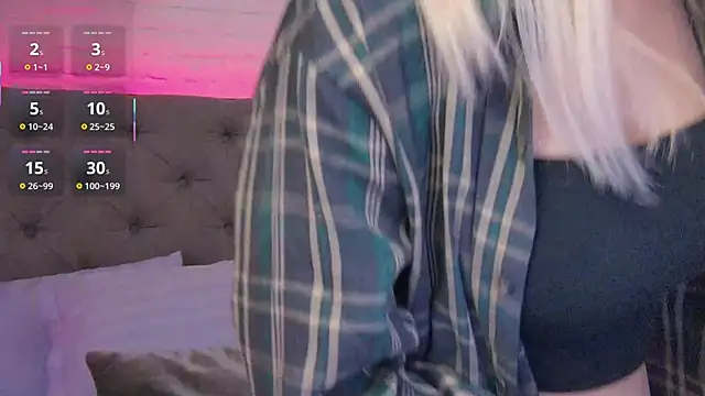 Born to Blow online show from 10-17-25, 01:20