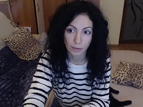 Emmatoo online show from 12-21-25, 12:34