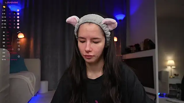 Amely Young online show from 09-12-25, 01:06