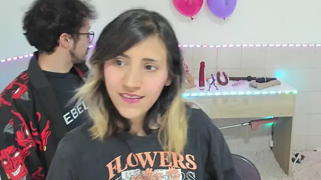 linnie  online show from 09-21-25, 10:44