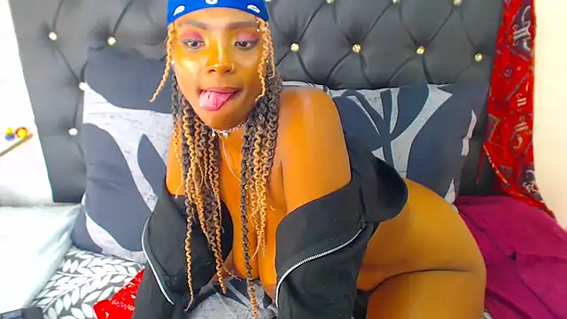 Snapshot of SAVAGExBOO chatting on 12-05-24, 05:04 SAVAGExBOO online show from 12-05-24, 05:04