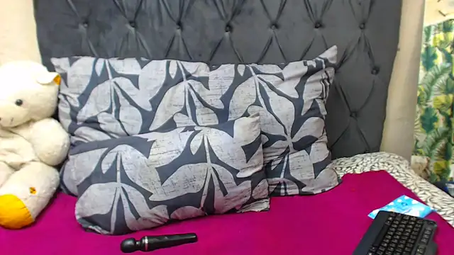 Snapshot of SAVAGExBOO chatting on 01-25-25, 03:09 SAVAGExBOO online show from 01-25-25, 03:09