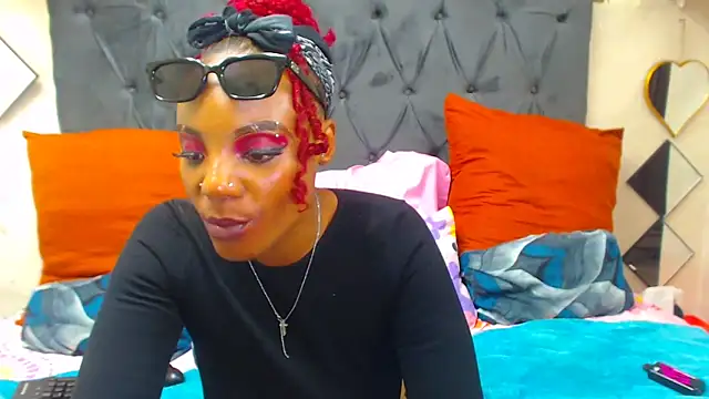 Snapshot of SAVAGExBOO chatting on 03-15-25, 10:11 SAVAGExBOO online show from 03-15-25, 10:11