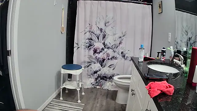 Snapshot of lou63ponce chatting on 09-08-25, 08:41 lou63ponce online show from 09-08-25, 08:41