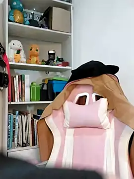 Snapshot of ItsNaiixa chatting on 02-28-26, 12:55 ItsNaiixa online show from 02-28-26, 12:55