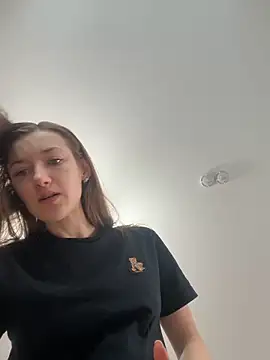 KateRedgar online show from 04-20-26, 01:25