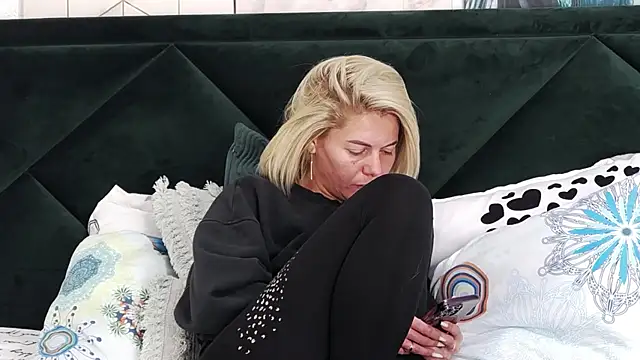 tanyagrey online show from 04-23-26, 05:41