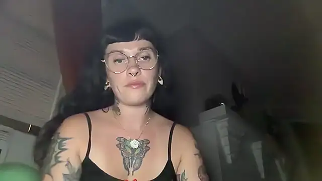 Snapshot of Marcelinegoddess chatting on 07-30-26, 04:22 Marcelinegoddess online show from 07-30-26, 04:22