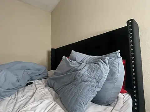 Badgirlbrittt online show from 03-12-25, 07:38