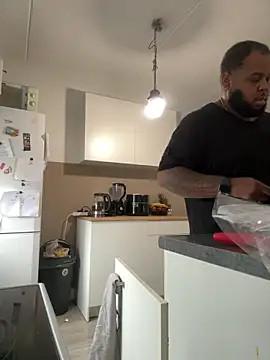 Snapshot of JhonnaFrrr chatting on 12-18-24, 12:18 JhonnaFrrr online show from 12-18-24, 12:18