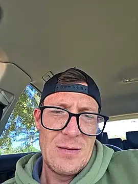 Snapshot of TheSouthernKing chatting on 09-15-25, 07:19 TheSouthernKing online show from 09-15-25, 07:19