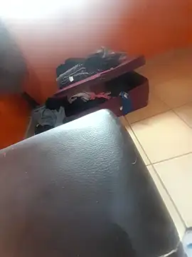 miicheele32 online show from 01-02-25, 07:18