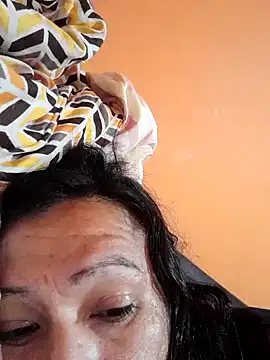 miicheele32 online show from 01-18-25, 06:53