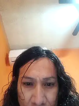 miicheele32 online show from 01-27-25, 08:39