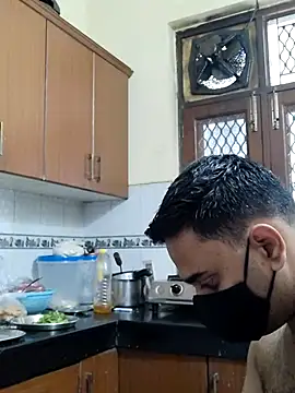 IND COUPLE1 online show from 03-01-25, 07:41