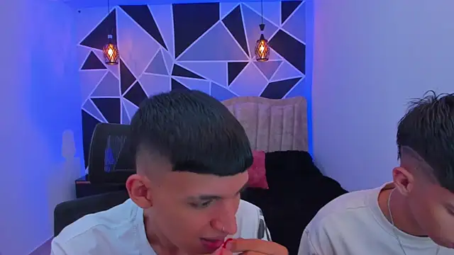 Juan Nd Steven online show from 11-15-25, 04:32