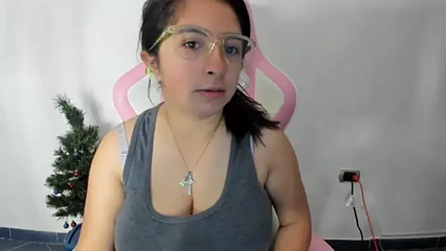  Angelinaandrade  online show from 12-04-24, 11:08