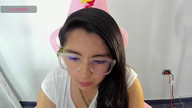  Angelinaandrade  online show from 02-28-25, 07:46