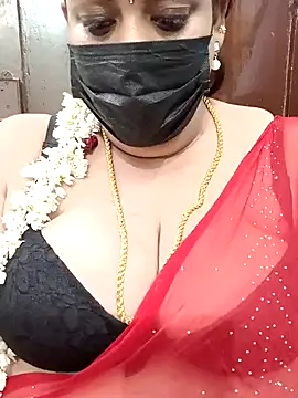 Snapshot of ashikaa_r chatting on 12-29-24, 09:41 ashikaa r online show from 12-29-24, 09:41