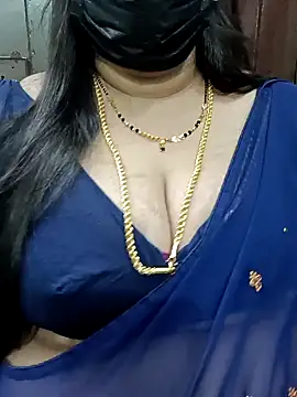 Snapshot of ashikaa_r chatting on 01-06-25, 05:49 ashikaa r online show from 01-06-25, 05:49