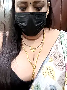 Snapshot of ashikaa_r chatting on 01-07-25, 09:03 ashikaa r online show from 01-07-25, 09:03