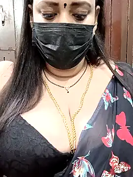 Snapshot of ashikaa_r chatting on 01-13-25, 04:19 ashikaa r online show from 01-13-25, 04:19