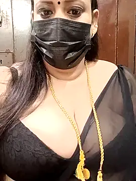 Snapshot of ashikaa_r chatting on 02-08-25, 05:08 ashikaa r online show from 02-08-25, 05:08