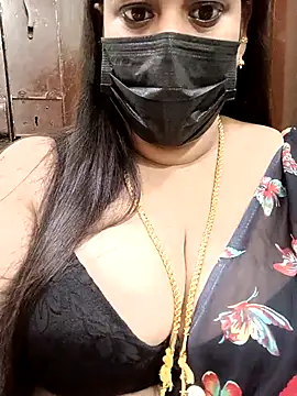 Snapshot of ashikaa_r chatting on 02-24-25, 02:15 ashikaa r online show from 02-24-25, 02:15