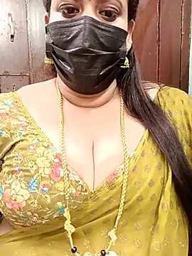 Snapshot of ashikaa_r chatting on 03-04-25, 05:03 ashikaa r online show from 03-04-25, 05:03