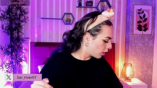 miah connor online show from 11-23-25, 07:46