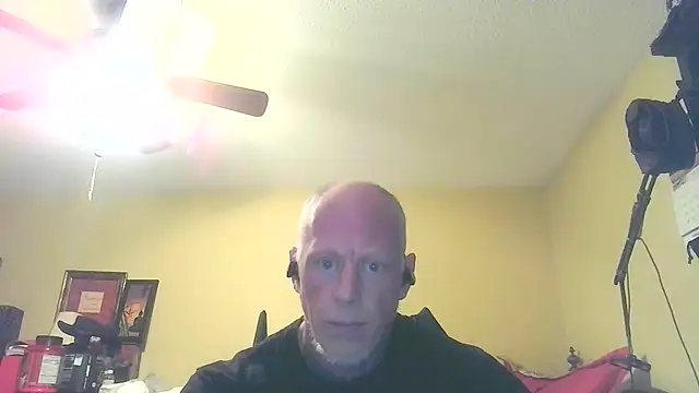 hunterbiggun007 online show from 12-15-25, 06:34