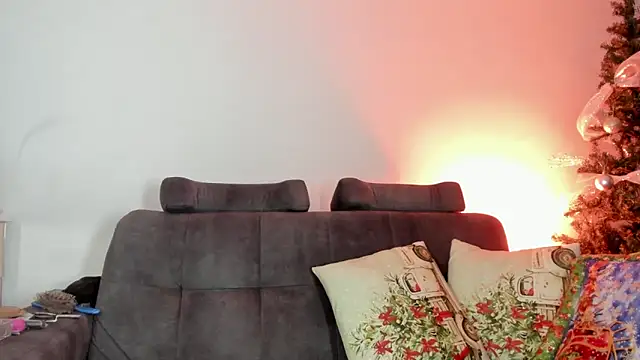 Snapshot of _Isabelhaa chatting on 12-16-25, 02:16 Isabelhaa online show from 12-16-25, 02:16