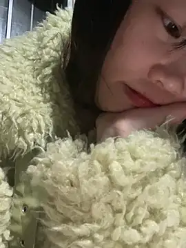 Snapshot of Laura8910 chatting on 02-20-25, 01:08 Laura8910 online show from 02-20-25, 01:08