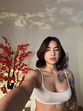 VictoriaHiill online show from 04-22-26, 07:04