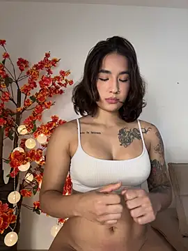 VictoriaHiill online show from 06-05-26, 06:35