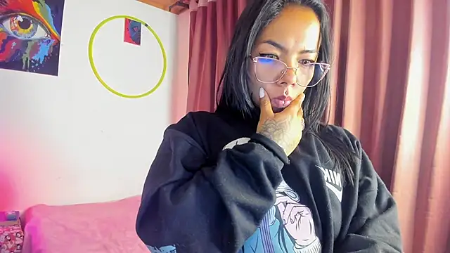 Snapshot of nicole_volkov chatting on 01-07-25, 12:34 nicole volkov online show from 01-07-25, 12:34