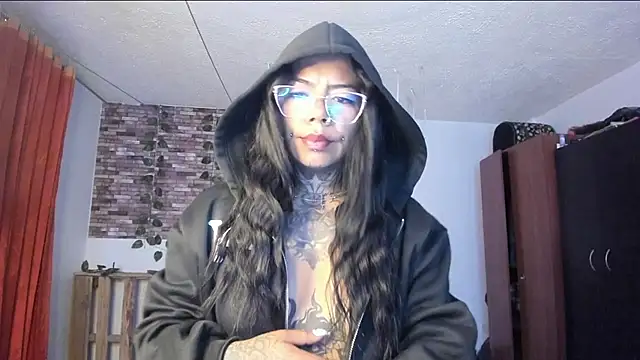 Snapshot of nicole_volkov chatting on 11-11-25, 06:02 nicole volkov online show from 11-11-25, 06:02