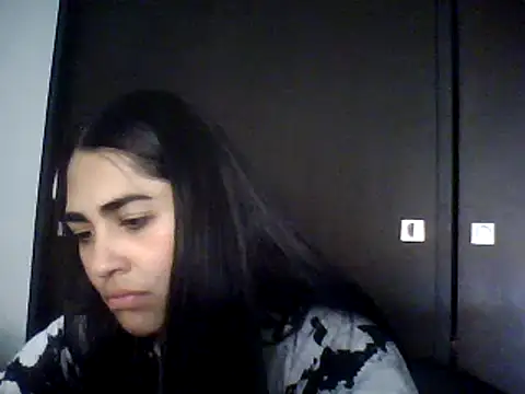 Charlotte cute18 online show from 12-13-24, 06:27