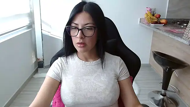 Charlotte cute18 online show from 01-08-26, 04:31