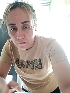 Isabel23zr online show from 04-25-26, 02:36