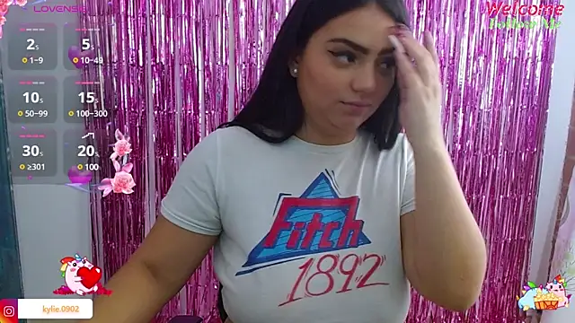 Snapshot of karol_9 chatting on 01-05-25, 04:36 karol 9 online show from 01-05-25, 04:36