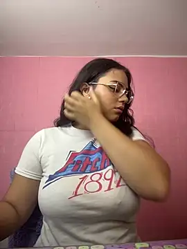 Snapshot of karol_9 chatting on 02-27-25, 01:16 karol 9 online show from 02-27-25, 01:16