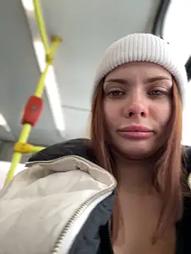 Snapshot of Accole chatting on 02-06-25, 08:07 Accole online show from 02-06-25, 08:07