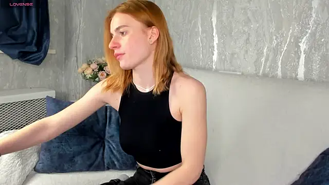 Stacey Brown online show from 03-12-26, 01:23