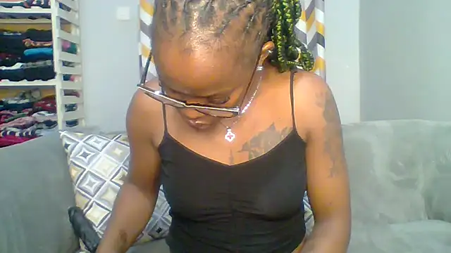 Petite 254 online show from 03-23-26, 11:31