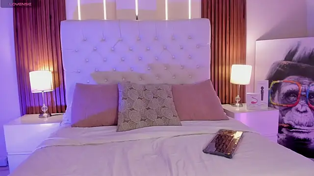 vega roux online show from 11-22-25, 07:29